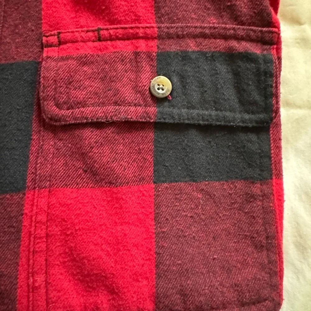 Rugged Wear Red and Black Plaid FLANNEL SHIRT - Picture 3 of 8